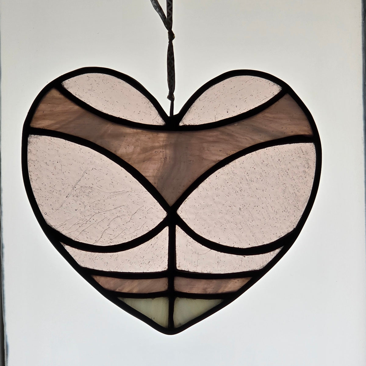 Glas Hart Raamhanger – Handgemaakt Sierglas in Warme Tint